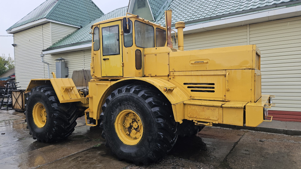 Трактор К-701