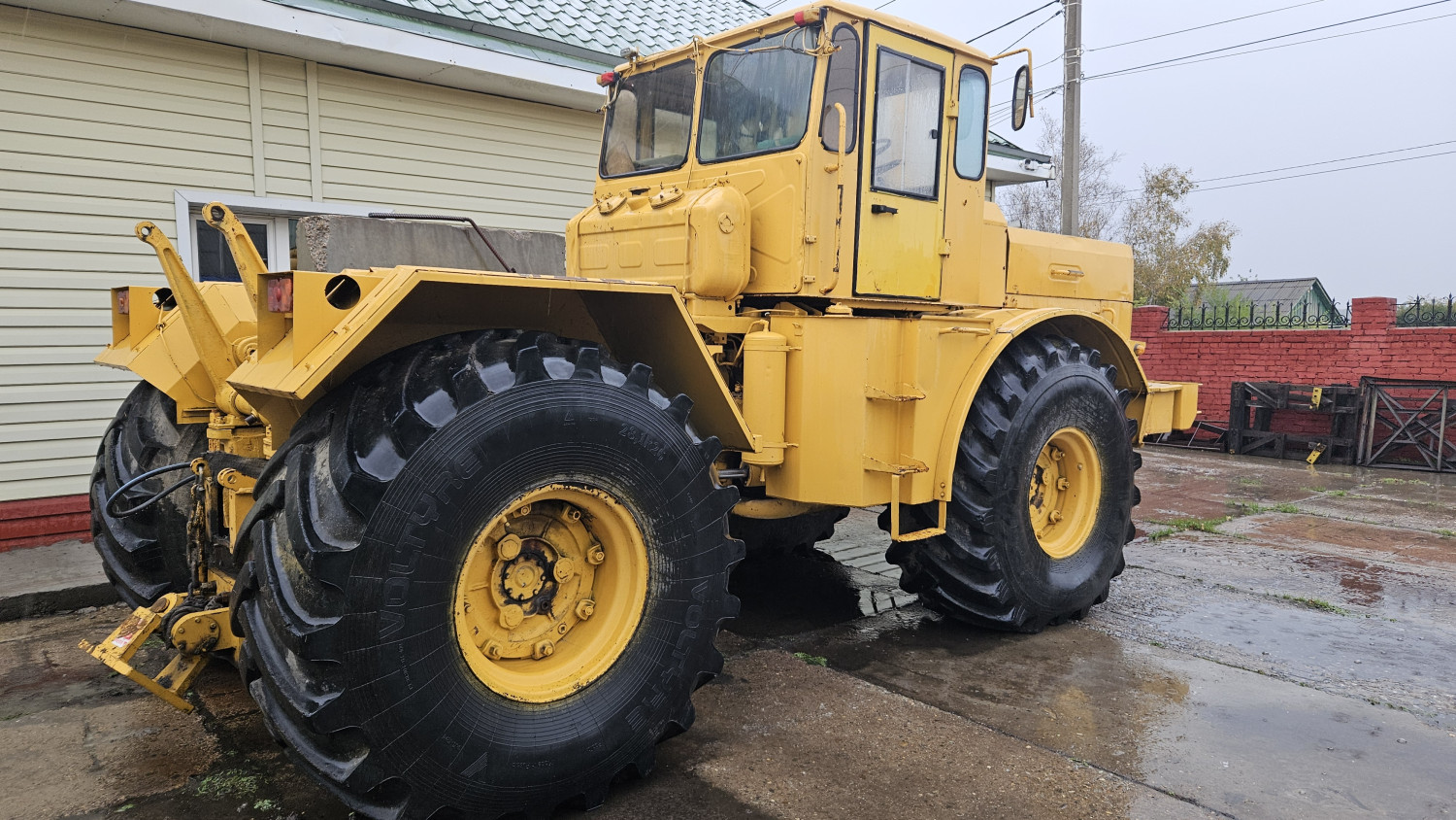 Трактор К-701