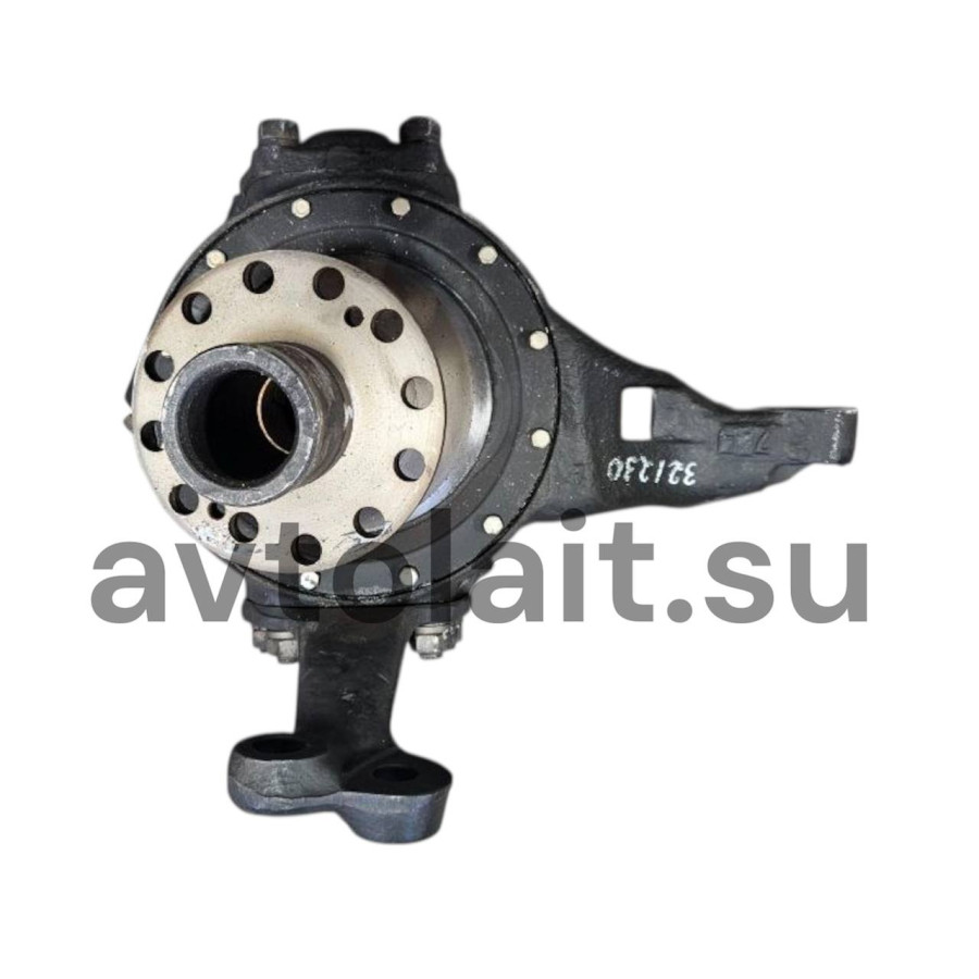 Кулак поворотный УРАЛ левый в сб (12 отверст)